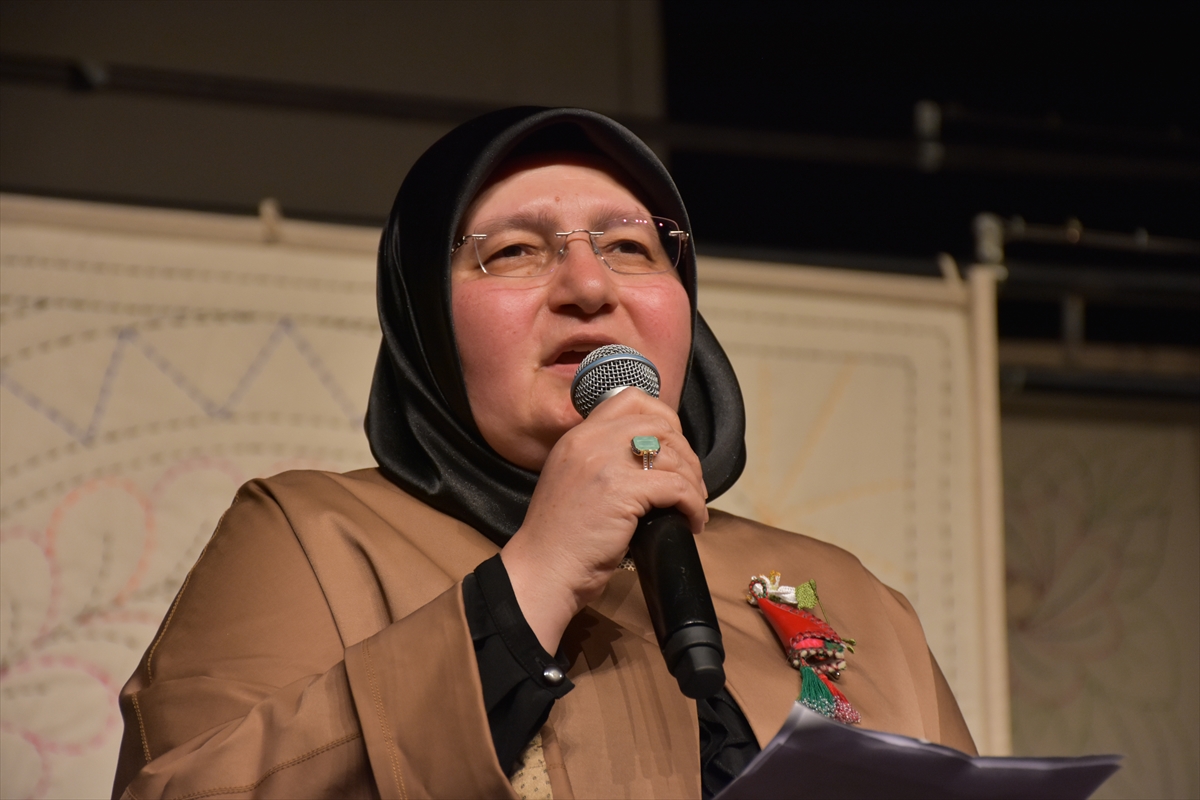 Sibel Karabina 162 motifi podyuma taşıdı