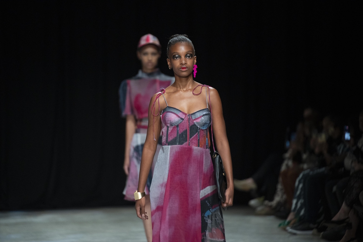 AA-20260425-41211382-41211377-GUNEY_AFRIKA_MODA_HAFTASI