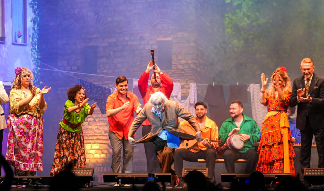 girgiriye-muzikali-istanbulda-izleyiciyle-bulustu_15b6f6bb37af-1100x650