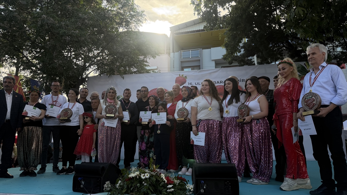 AA-20260517-41414682-41414681-16_ULUSLARARASI_EMIRALEM_CILEK_FESTIVALI_ODUL_TORENIYLE_SONA_ERDI