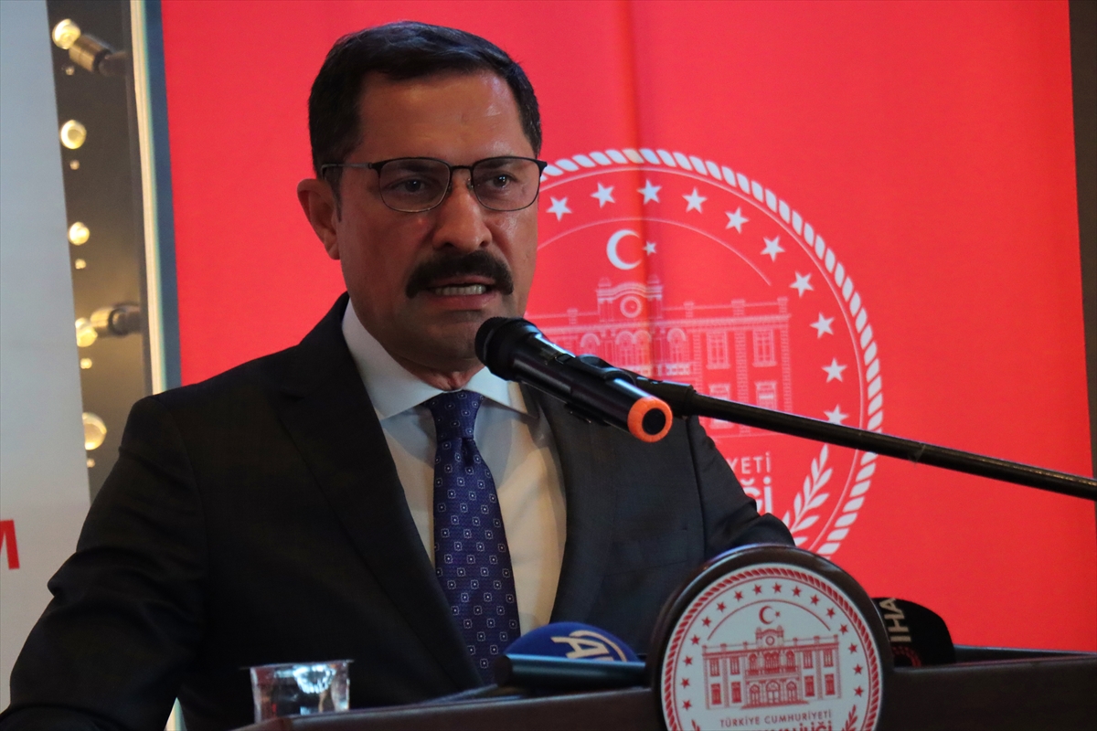 AA-20260518-41423009-41423006-HATAYDA_DEPREMIN_ARDINDAN_TOPRAKTAN_GELEN_MIRAS_SERGISI_ACILDI