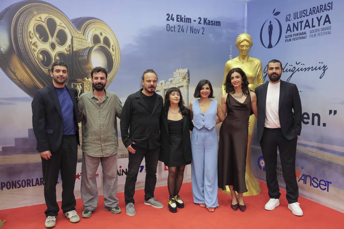 1761629264-do-udan-fragmanlar-film-ekibi-2-6900643f18c4e
