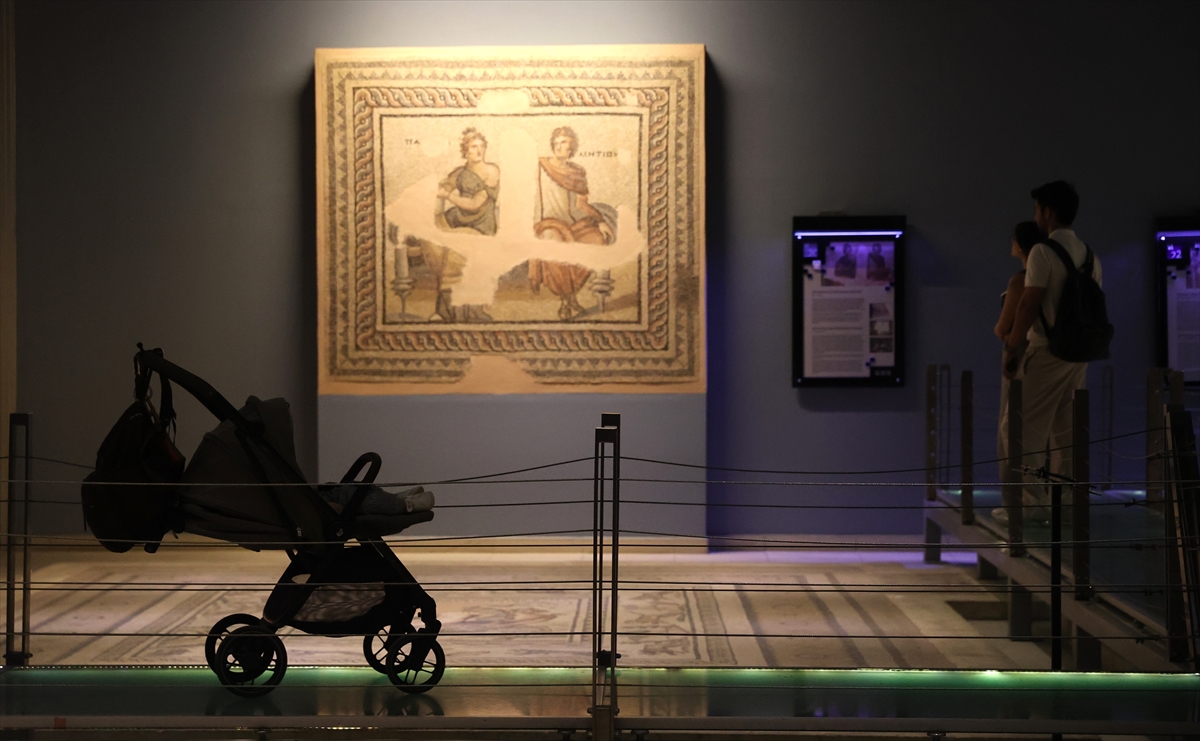 AA-20260531-41541881-41541878-ZEUGMA_MOZAIK_MUZESI_BAYRAM_TATILINDE_49_BIN_733_ZIYARETCIYI_AGIRLADI
