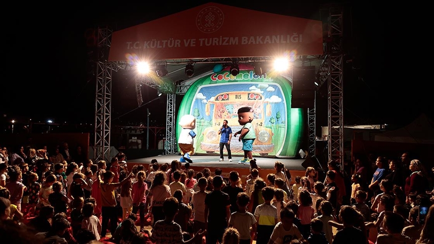 Türkiye 8 ay sürecek festivale hazırlanıyor