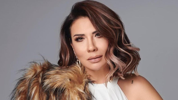 Işın Karaca'ya Yunan şoku: Deport edildi