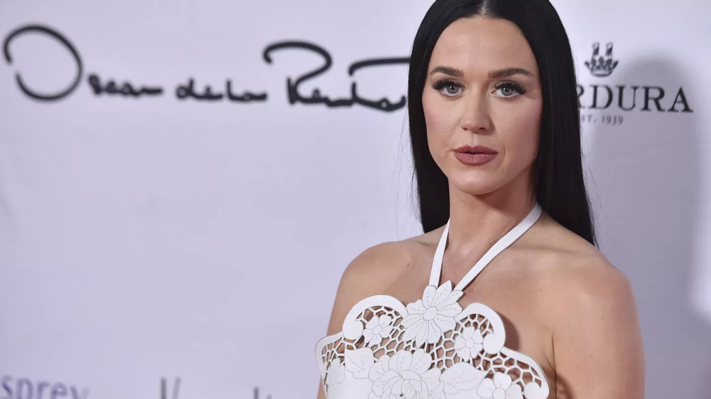 Roma’da şaşkınlık yaratan an: Katy Perry ne yaptı?