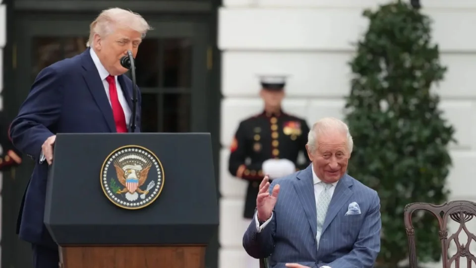 Kral Charles, Beyaz Saray'da Trump ile atıştı