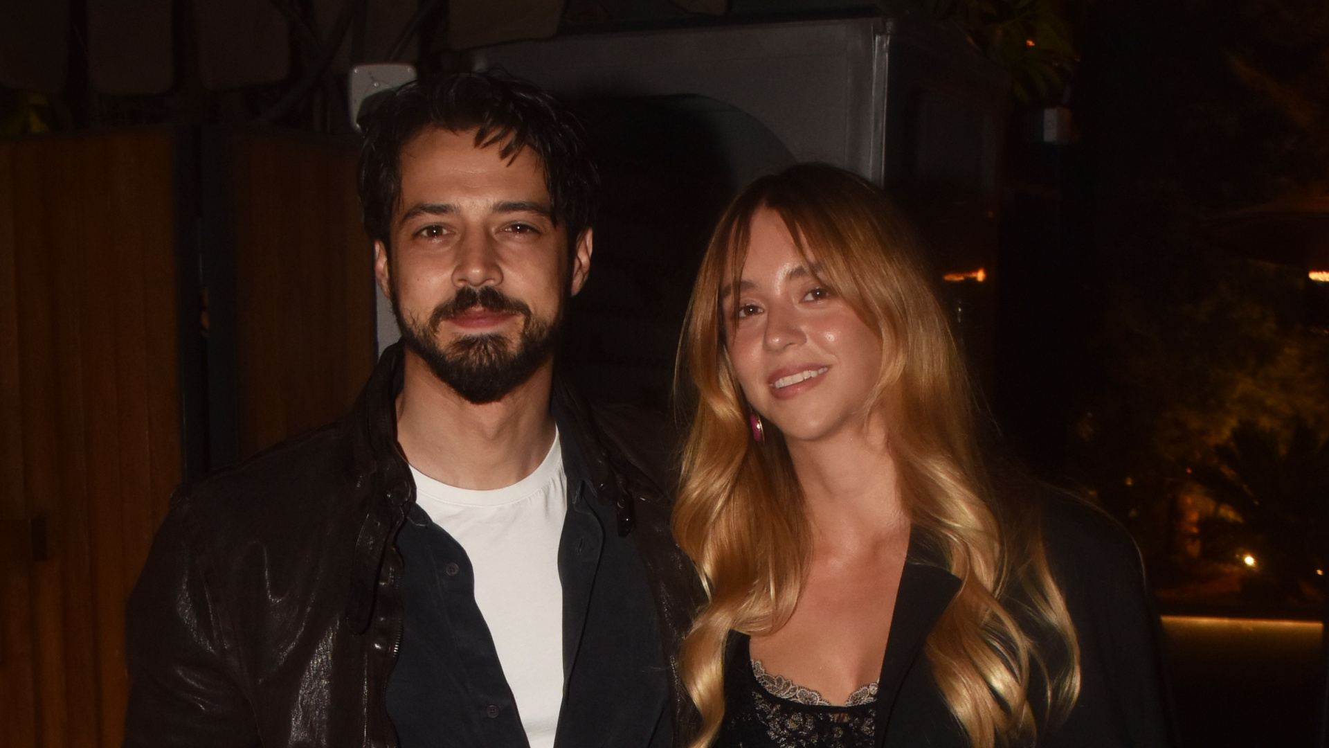 Mert Yazıcıoğlu ve Zeynep Artukmaç’tan mutluluk mesajı