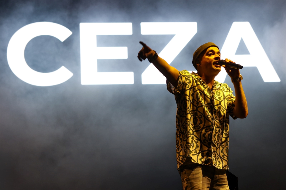 Ceza’dan Kocaeli’de unutulmaz 19 Mayıs konseri