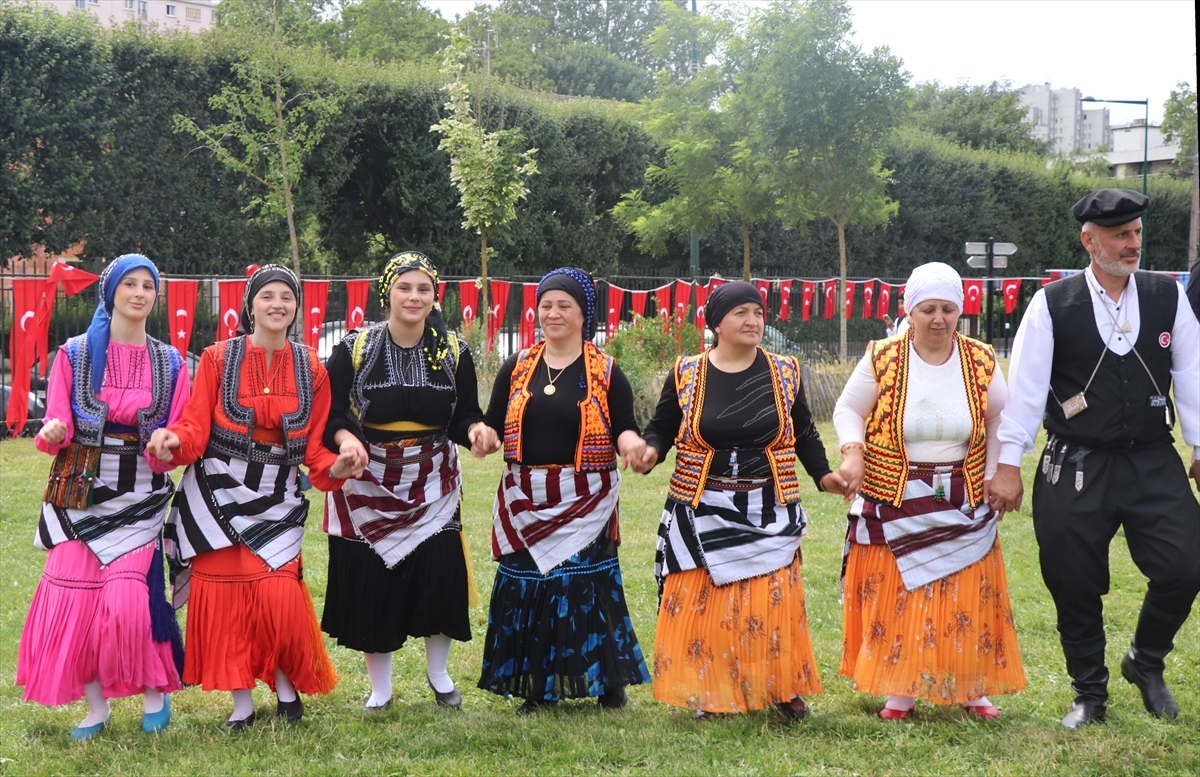 Karadeniz’in sesi Paris’te yankılandı