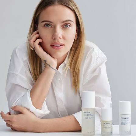 Scarlett Johansson’ın cilt bakım markası satışlarını durdurdu