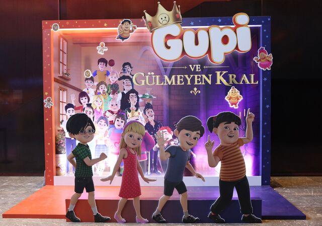 Gupse Özay'ın yeni filminde sürpriz isimler